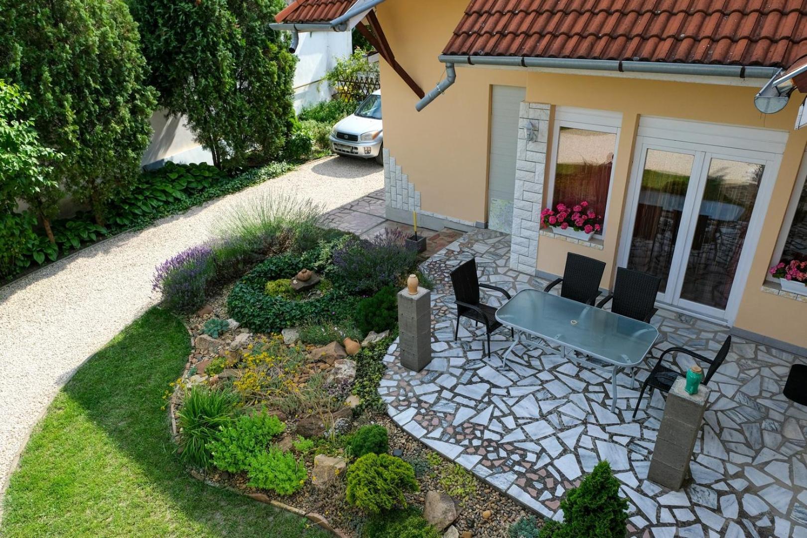 4 Evszak Apartman Jula Exterior foto